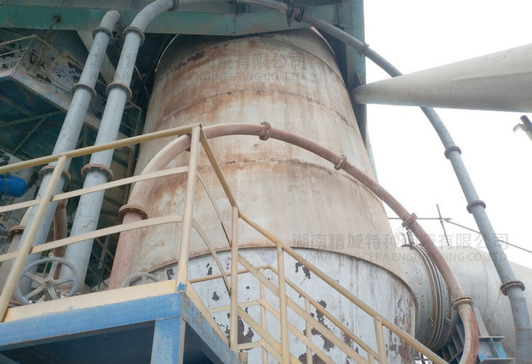 美运行一年的KU酷游官网特瓷耐磨陶瓷管道外观无破损、、、运行无走漏