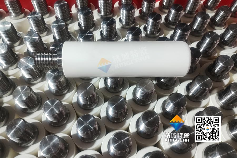 离别金属污染与断裂：：：纯陶瓷棒钉助力锂电砂磨机棒钉优化升级